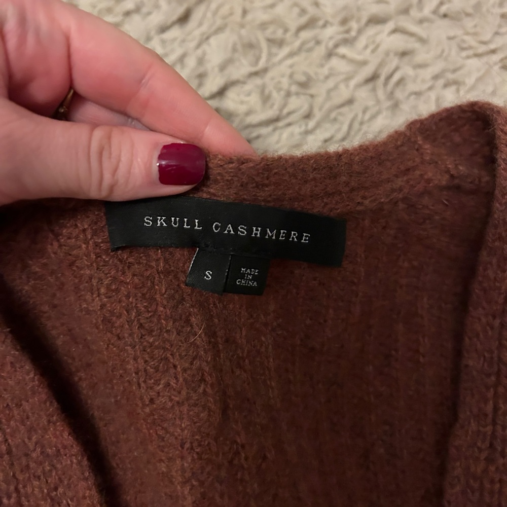 Skull Cashmere Wide Sleeve Sweater - Picture 4 of 7